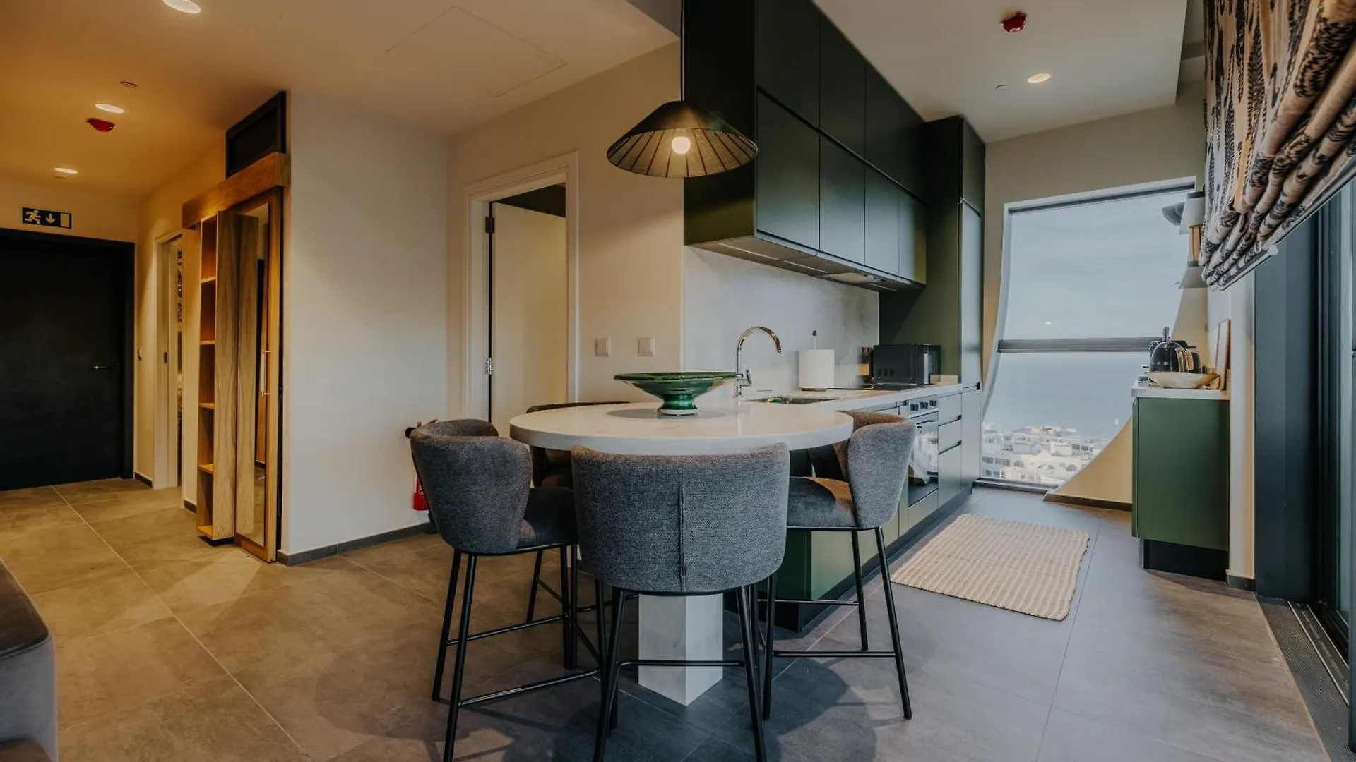 Апартаменты Mercury Tower 5-Star St Julians Сент Джулианс